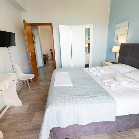 Seaside Poros Apartment *